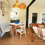 Octopus House Caparica Apartamento *