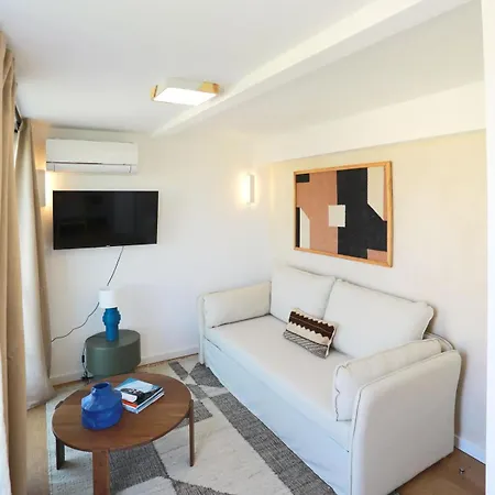 Octopus House Caparica 卡帕里卡海岸