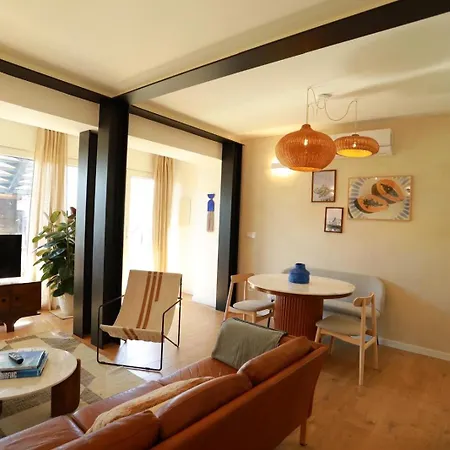 Octopus House Caparica