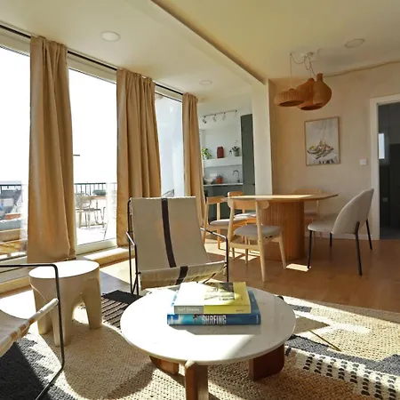Octopus House Caparica 公寓 *