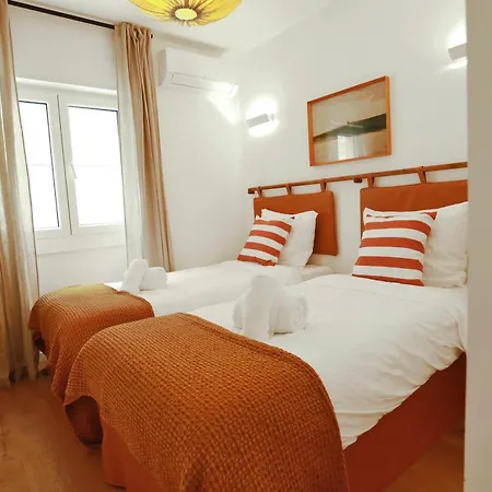 Octopus House Caparica 公寓 *
