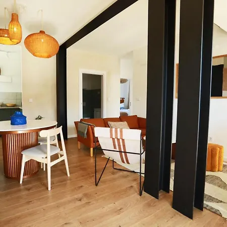 Octopus House Caparica Apartmán *