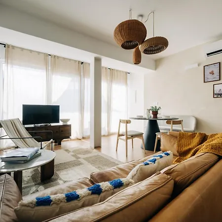 Octopus House Caparica